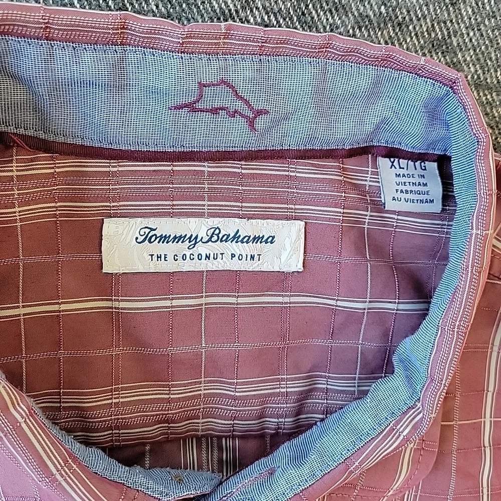 Tommy Bahama Shirt Men's XL Purple‎ Coconut Point Button Up Short Sleeve Pocket